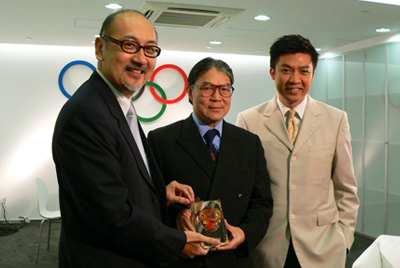 (from left) Mr. Szeto, Mr. Fok and program host Mr. Li.