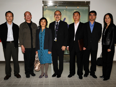 圖左至右為:
點心衛視執行副總裁兼點心衛視台長林瑞軍先生,
點心衛視執行副總裁兼營運總裁陳龍生先生,
廣東省廣播電影電視局陳一珠副局長,
點心衛視董事兼行政總裁司徒傑先生,
廣東省廣播電影電視局業務宣傳處趙平處長,
點心衛視執行副總裁兼財務總監林德文先生,
點心衛視公共事務/企業傳訊總監戚山寧小姐。