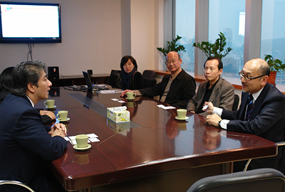 Director of the Hong Kong Economic and Trade Office in Guangdong Government of the HKSAR, Mr. Rex Chang, and his colleagues, as seen here, meeting with Dim Sum TV’s management team.