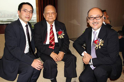 由左至右:龐俊怡先生,前全國人大常委曾憲梓先生,司徒傑先生。