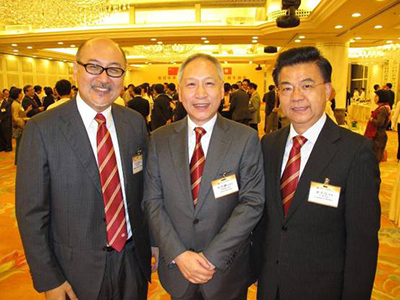 由左至右:司徒傑先生,中總李德麟副會長,中銀國際控股副執行總裁謝湧海先生。