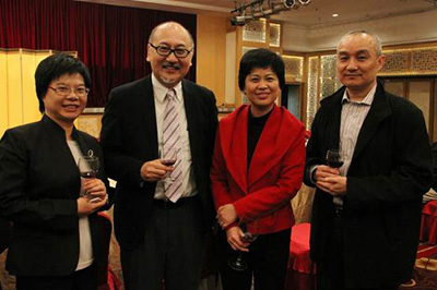 由左至右:林衛平小姐,司徒傑先生,廣州市委宣傳部副部長葉敏小姐,陸曉丹先生。
