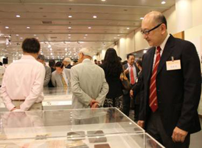 Mr. Kit Szeto, Director & CEO of Dim Sum TV, at the exhibition.