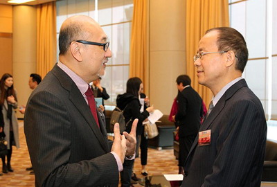 Mr. Yang Jian, Deputy Director-General of the Liaison Office of the Central People’s Government in the HKSAR and Mr Kit Szeto meet each other cheerfully in this Spring Festival. 