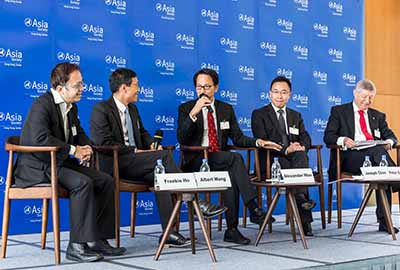Guests at the Saminar (from left to right): Mr. Frankie HO, General Manager of Baidu International; Mr. Albert WONG, Chief Executive Officer of Hong Kong Science and Technology Parks Corporation; Mr. Alexander WAN, Senior Advisor of China Daily Asia Pacific (Moderator); Mr. Joseph CHAN, Chief Executive Officer of AsiaPay Limited; Mr. Peter GREENHILL, Head of eBusiness of the Equiom Group Europe