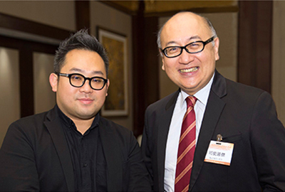 香港電視娛樂有限公司董事總經理魯庭暉（左一）與司徒傑先生合影