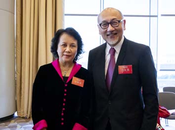 Ms. Tsui San Ying, Executive President of The Mirror Post Cultural Enterprises Company (left) and Mr. Kit Szeto, Director and CEO of Dim Sum TV (right) 